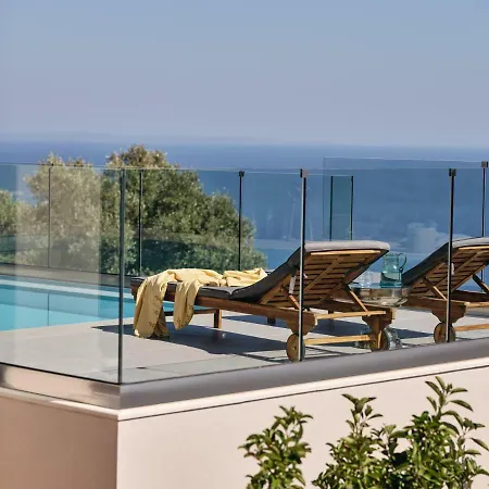 Thea Lux Villa